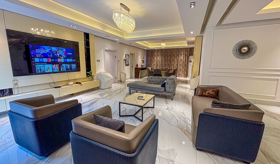 B3-Luxury Three Bedroom Apartment