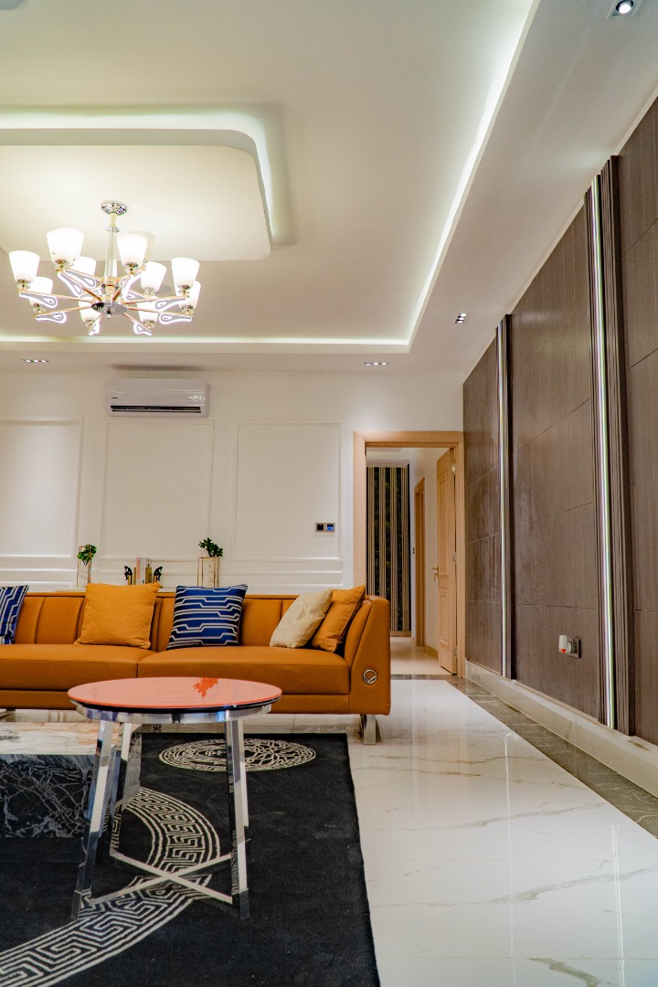 AVE FORCHE - Luxury Four Bedroom Duplex Apartment